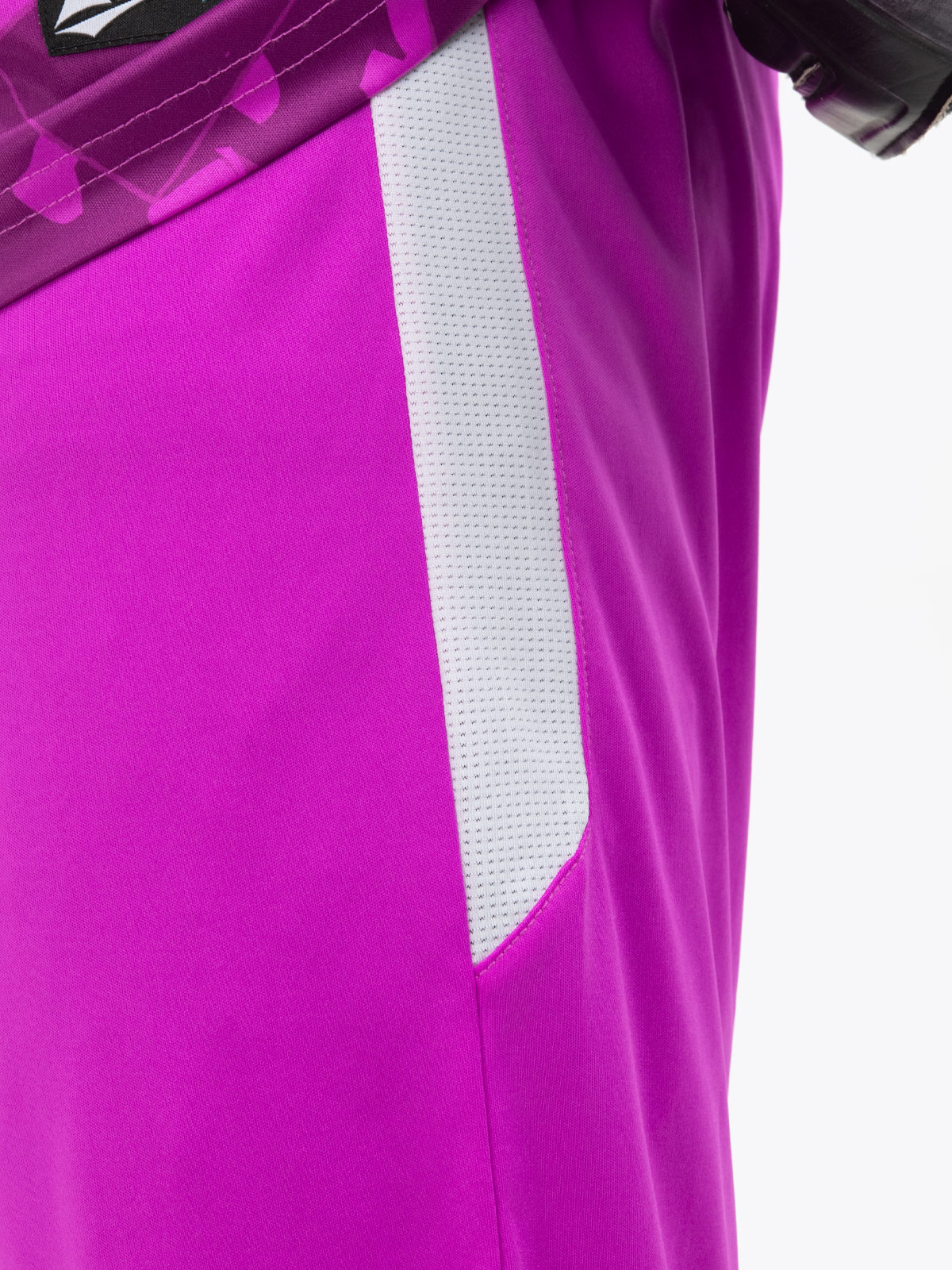 ultra mesh side seam